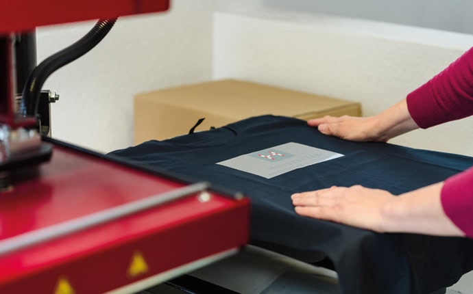 Kleider bedrucken im Textildruck von GB-Druck